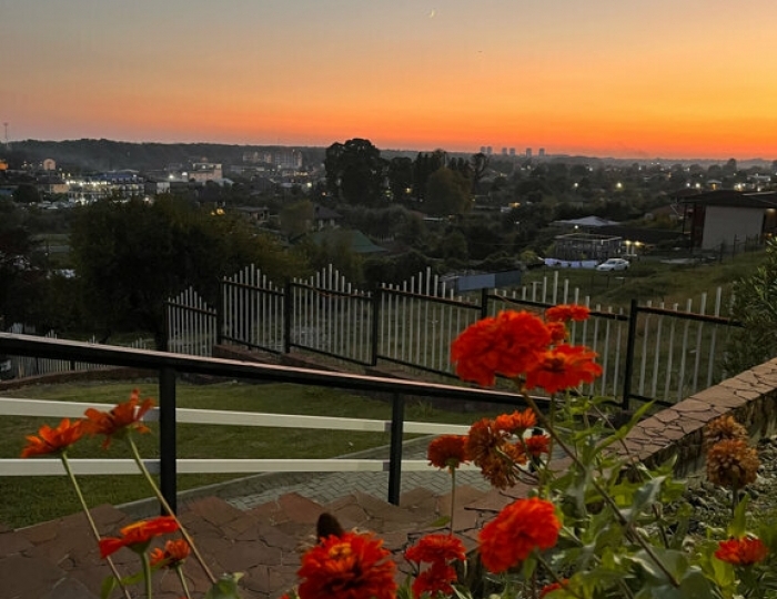 Отель «Ласточка» Пицунда