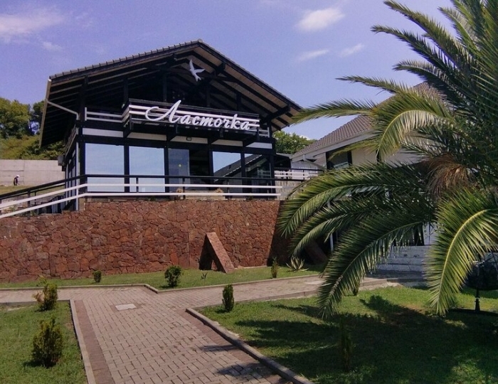 Отель «Ласточка» Пицунда