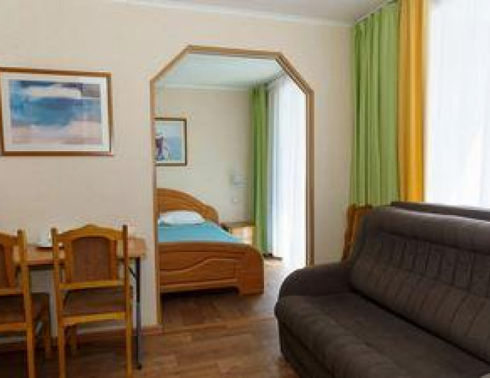 Номер студия с 1 двуспальной кроватью (с завтраком) - Гостиница «Баваренок» Белокуриха