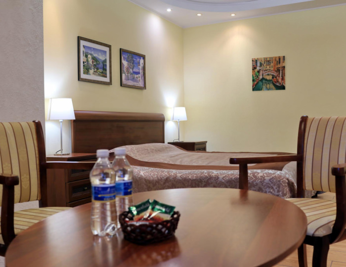 Номер полулюкс улучшенный с 1 двуспальной кроватью - Мини-отель «Беркут» Белокуриха