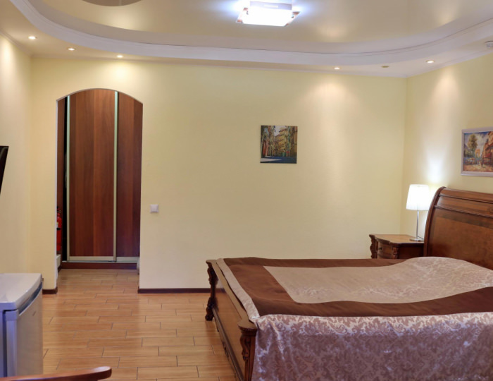 Номер полулюкс улучшенный с 1 двуспальной кроватью - Мини-отель «Беркут» Белокуриха