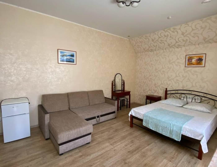 2-местная комната стандарт студия (мансарда) - Гостевой дом «Кристина и Карина» Барнаул