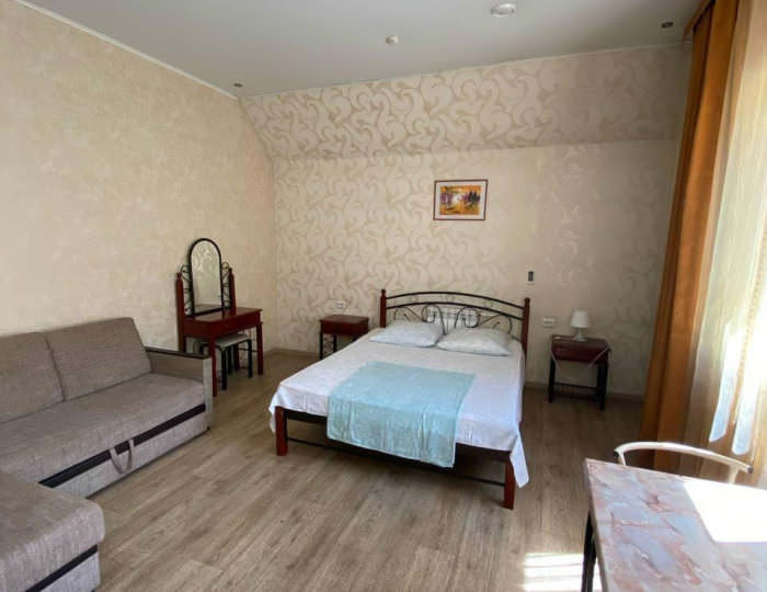 2-местная комната стандарт студия (мансарда) - Гостевой дом «Кристина и Карина» Барнаул