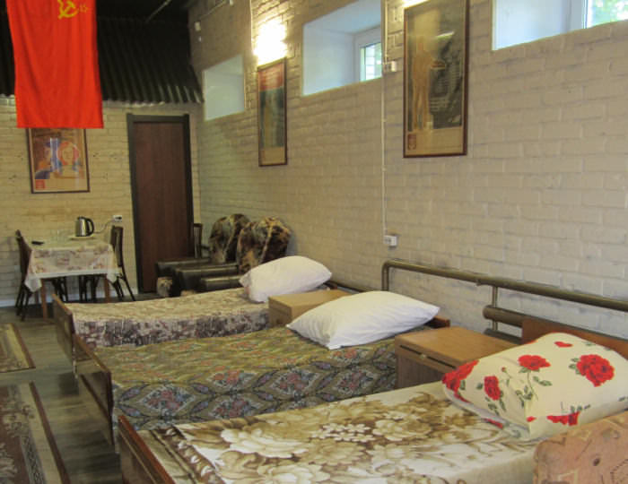 Кровать в 3-местном общем номере - Гостевой дом «Виктория» Барнаул