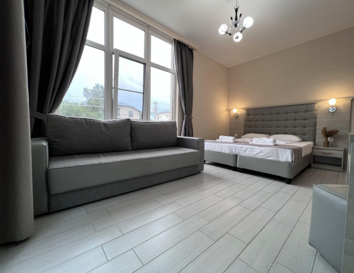 4-местный номер люкс без балкона - Отель Moon / Мун Геленджик