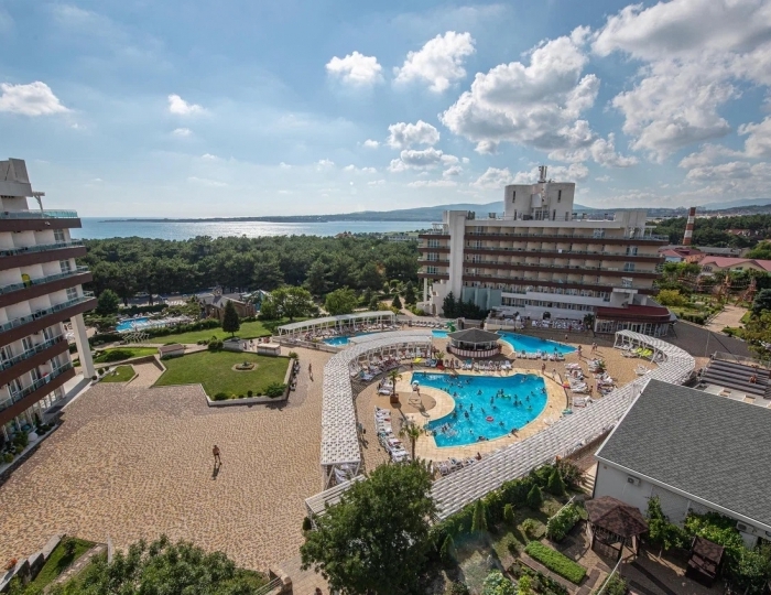 Отель Alean Family Biarritz / Алеан Фэмили Биарриц