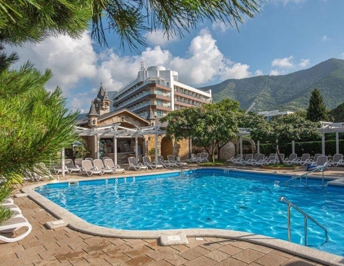 Отель Alean Family Biarritz / Алеан Фэмили Биарриц