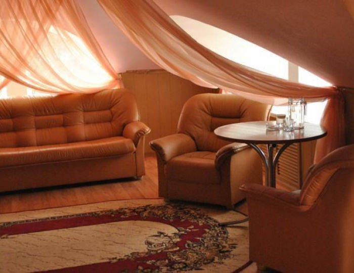 1-комнатные апартаменты стандарт (с завтраком, мансарда) - Гостиница «Аристократ» Сергиев Посад