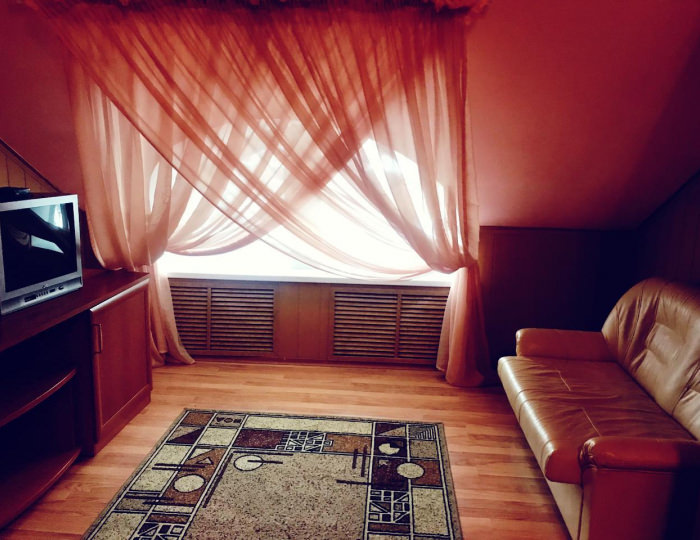 2-комнатный номер эконом с 1 двуспальной кроватью (с завтраком, мансарда) - Гостиница «Аристократ» Сергиев Посад