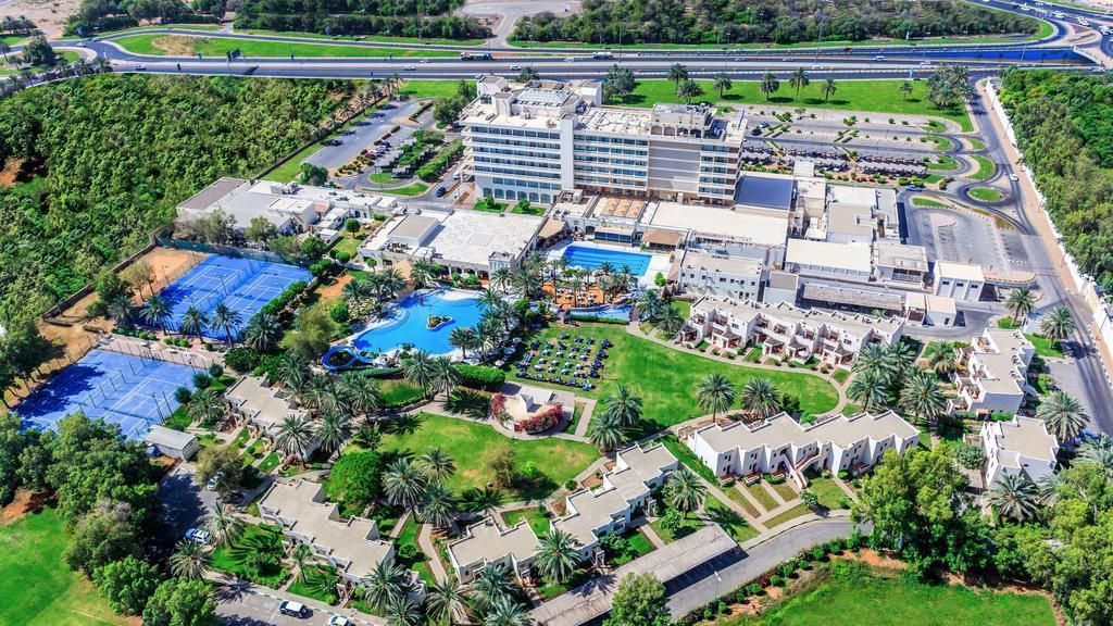 Radisson Blu Hotel & Resort, Al Ain 4 звезды, Аль-Айн, ОАЭ
