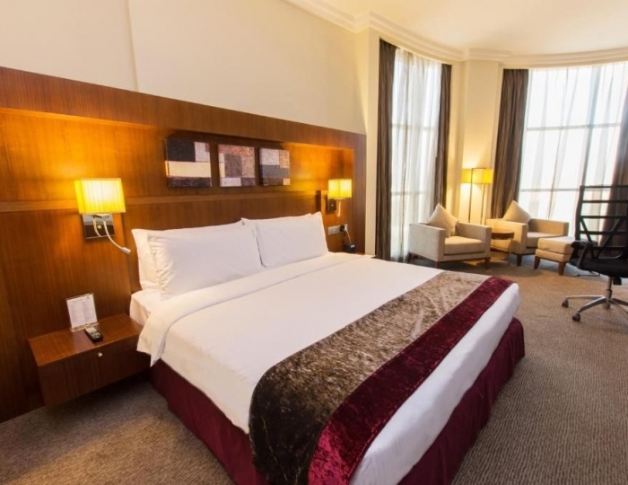 Holiday Inn Abu Dhabi, an IHG Hotel 4 звезды, Абу-Даби, ОАЭ