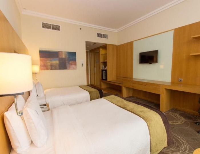 Holiday Inn Abu Dhabi, an IHG Hotel 4 звезды, Абу-Даби, ОАЭ