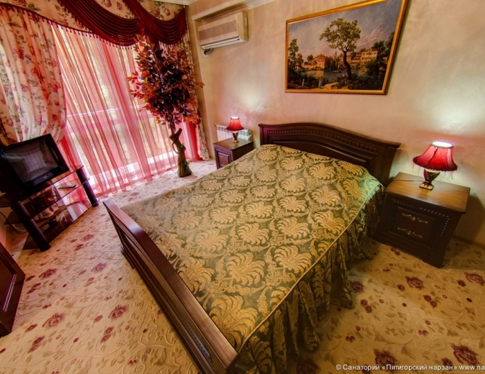 Люкс Люкс Президентский 2-местный 3-комнатный - Санаторий «Пятигорский Нарзан»