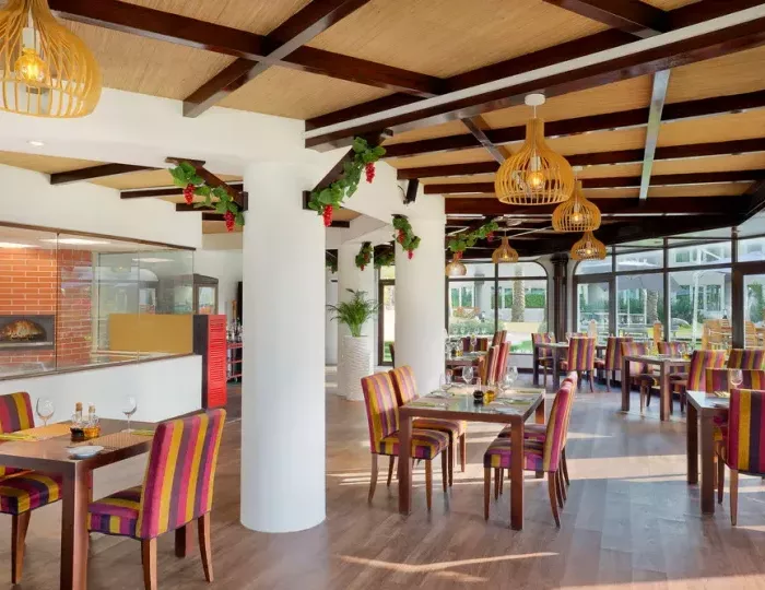 Al Habtoor Grand Resort, Autograph Collection 5 звезд, Дубай, ОАЭ