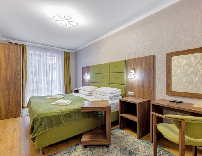 3-местный 2-комнатный номер стандарт с балконом - Гостевой дом «Яна» Геленджик