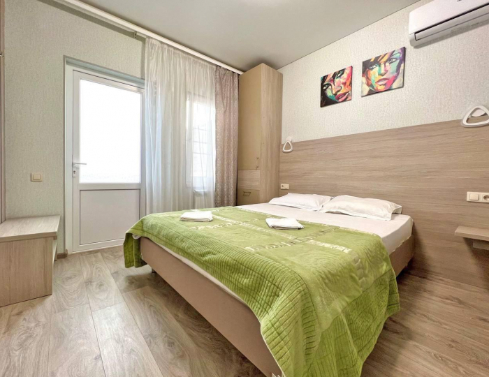 Номер стандарт с 1 двуспальной кроватью - Гостевой дом «Яна» Геленджик