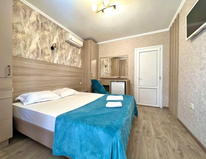 Номер стандарт с 1 двуспальной кроватью - Гостевой дом «Яна» Геленджик