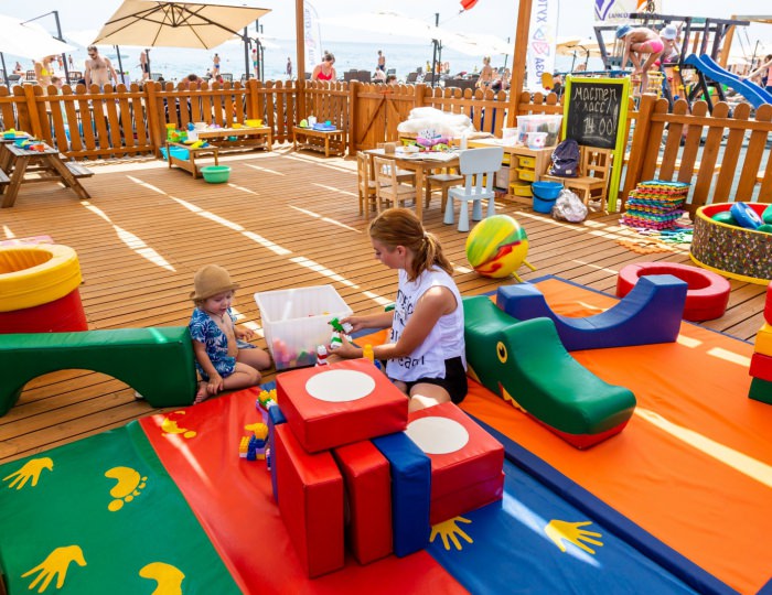 Пляж «Роза Хутор» - Апарт-отель Valset / Вальсет