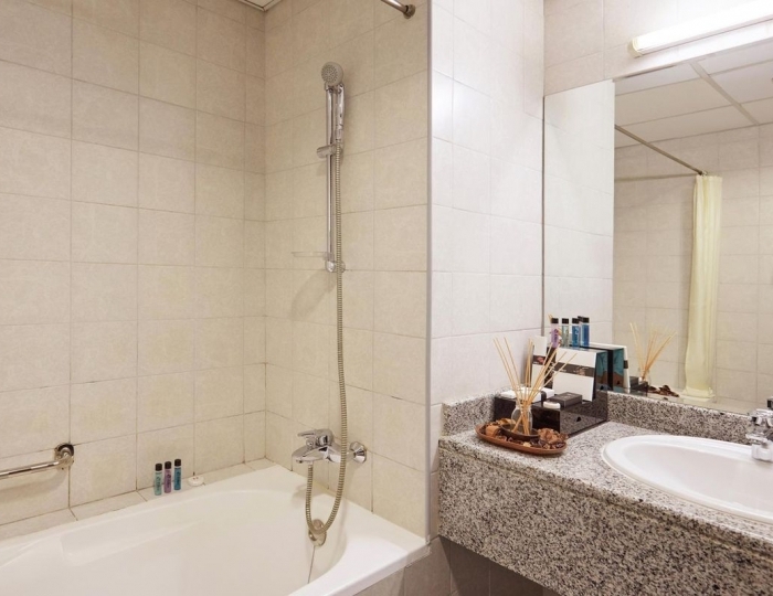 ZiQoo Hotel Apartment Dubai 4 звезды, Дискавери Гарденс, ОАЭ