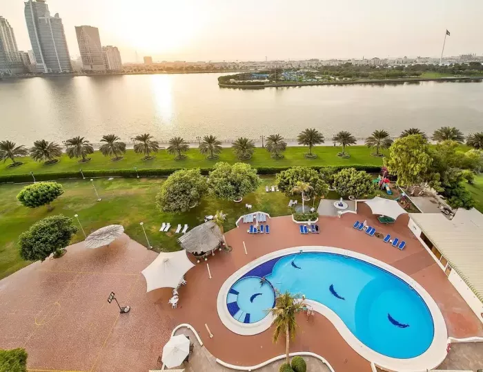Holiday International Sharjah 4 звезды, эмират Шарджа, ОАЭ