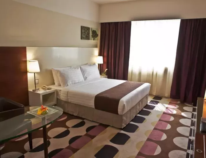 Kingsgate Hotel by Millennium 3 звезды, Абу-Даби, ОАЭ