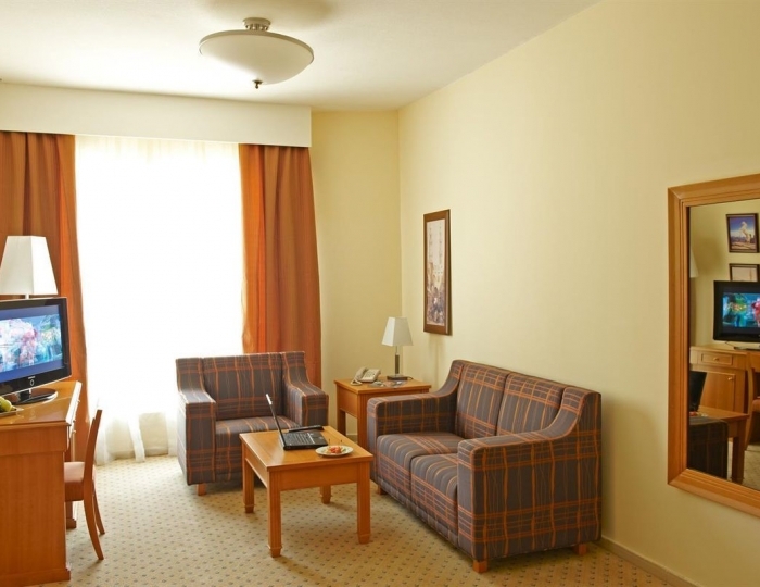 Golden Tulip Sharjah Hotel Apartments 4 звезды, эмират Шарджа, ОАЭ