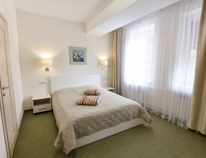 Люкс 2-местный 2-комнатный (№110,201-204,206,216,217,302,305,306,310) - Санаторий «Эдем» Белокуриха