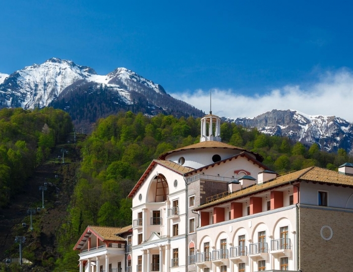Отель Courtyard Marriott Sochi Krasnaya Polyana / Кортъярд Марриотт Сочи Красная Поляна