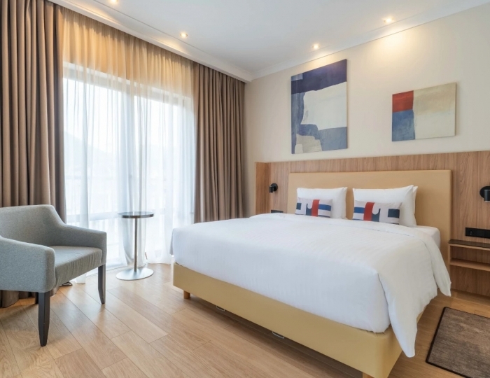 Представительский люкс с джакузи - Отель Courtyard Marriott Sochi Krasnaya Polyana / Кортъярд Марриотт Сочи Красная Поляна