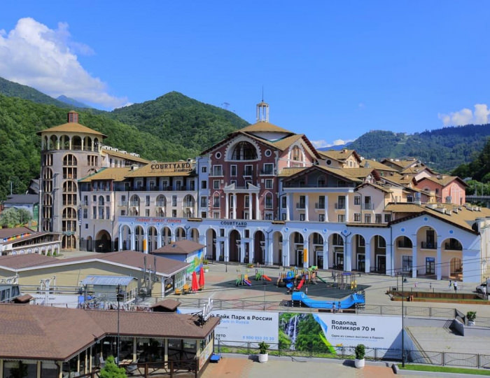 Отель Courtyard Marriott Sochi Krasnaya Polyana / Кортъярд Марриотт Сочи Красная Поляна
