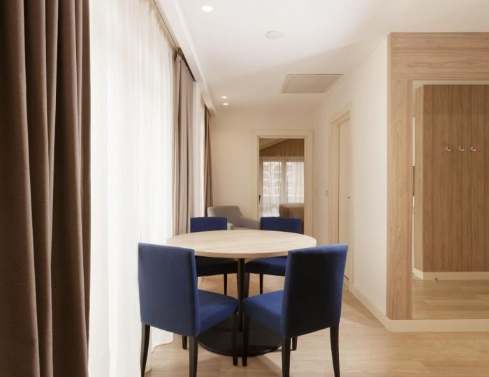 Люкс «Джуниор» - Отель Courtyard Marriott Sochi Krasnaya Polyana / Кортъярд Марриотт Сочи Красная Поляна