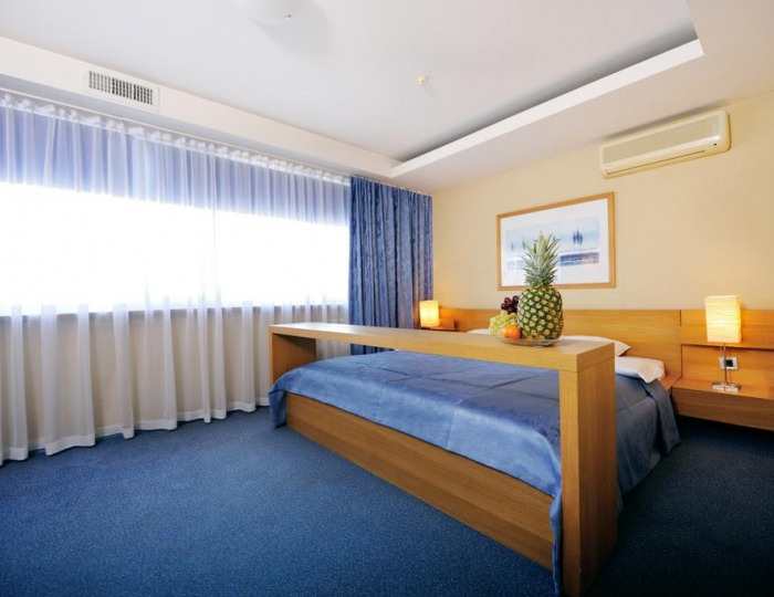 Номер стандарт комфорт с 1 двуспальной кроватью (с завтраком) - Гостиница «Пенза» Пенза