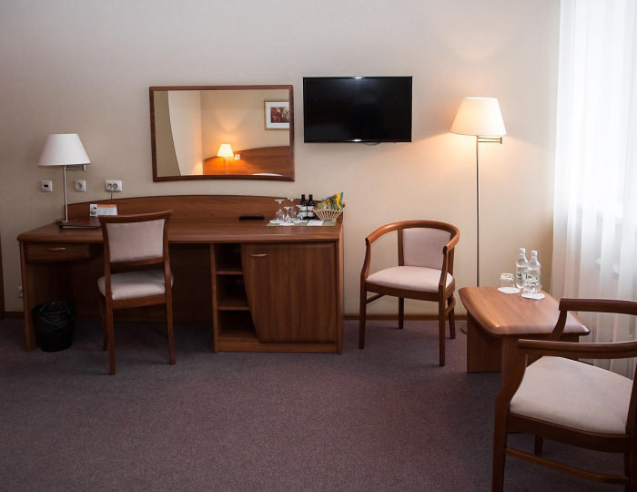 Номер улучшенный с 1 двуспальной кроватью (с завтраком) - Гостиница HELIOPARK Residence / Гелиопарк Резиденс Пенза