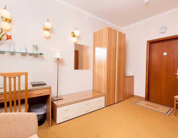 Номер стандарт с 2 односпальными кроватями (с завтраком) - Гостиница «Для Вас» Пенза