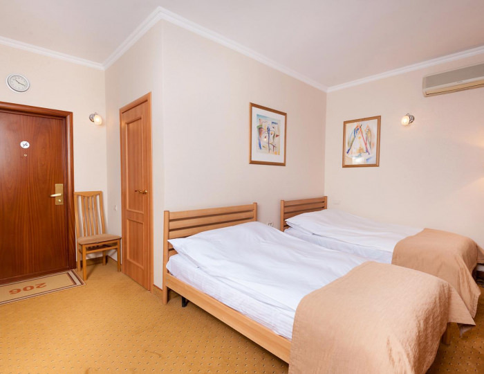 Номер стандарт с 2 односпальными кроватями - Гостиница «Для Вас» Пенза