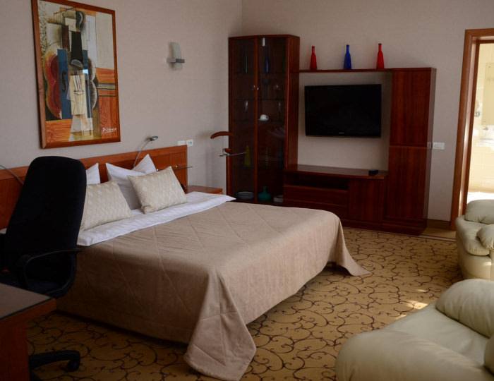 Номер люкс №401 (с полупансионом) - Гостиница «Для Вас» Пенза