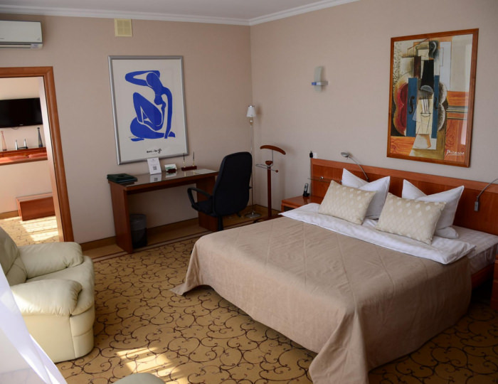 Номер люкс №401 (с полупансионом) - Гостиница «Для Вас» Пенза