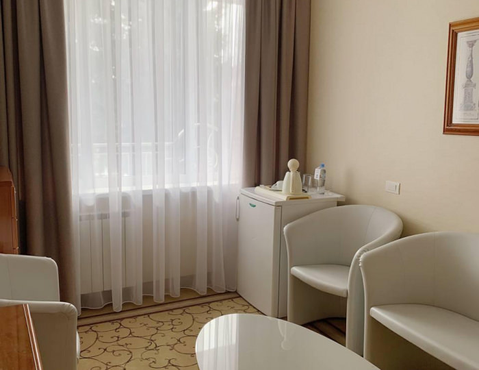 Номер полулюкс (с полупансионом) - Гостиница «Для Вас» Пенза