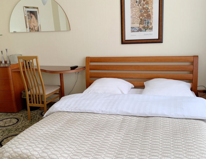 2-комнатный номер полулюкс семейный (с полупансионом) CORP - Гостиница «Для Вас» Пенза