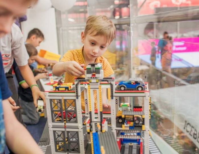 Развлечения для детей на территории курорта - Отель Марриотт Красная Поляна / Sochi Marriott Krasnaya Polyana