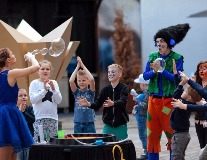 Развлечения для детей на территории курорта - Отель Марриотт Красная Поляна / Sochi Marriott Krasnaya Polyana