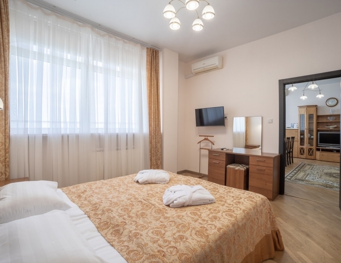 Люкс 2-местный 2-комнатный корп. Главный, комф. - Санаторий «Беларусь» Сочи