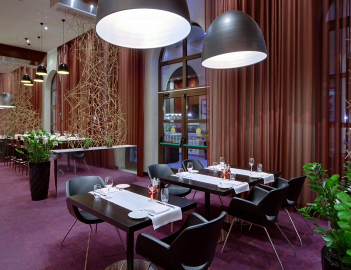 Ресторан «Black Bar & Grill» - Отель Рэдиссон Роза Хутор / Radisson Rosa Khutor