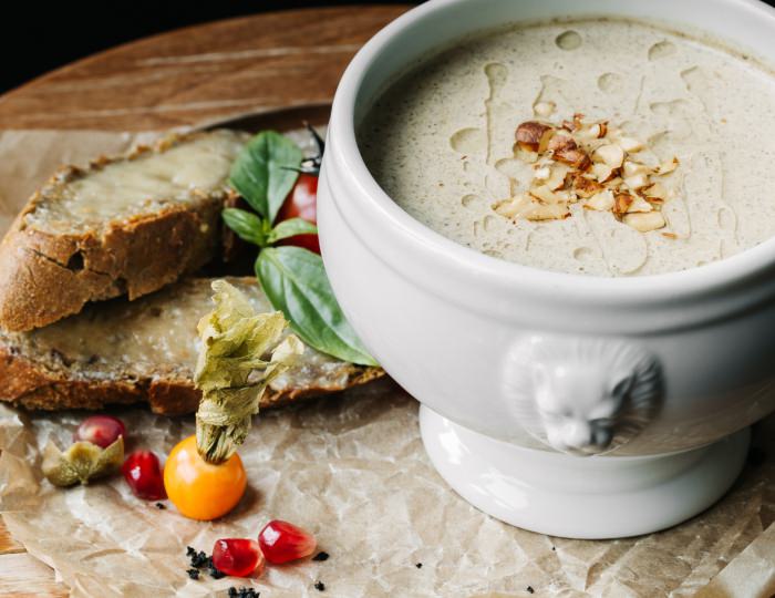 Ресторан «Black Bar & Grill» - Отель Рэдиссон Роза Хутор / Radisson Rosa Khutor