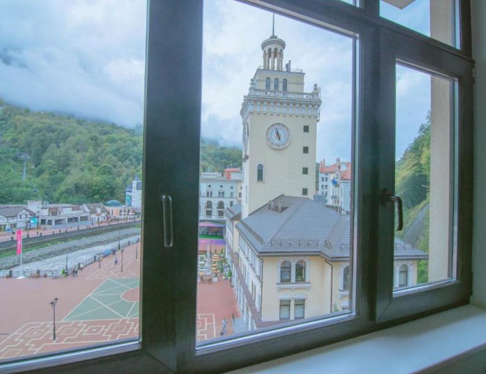 Полулюкс (вид на площадь) - Отель Рэдиссон Роза Хутор / Radisson Rosa Khutor