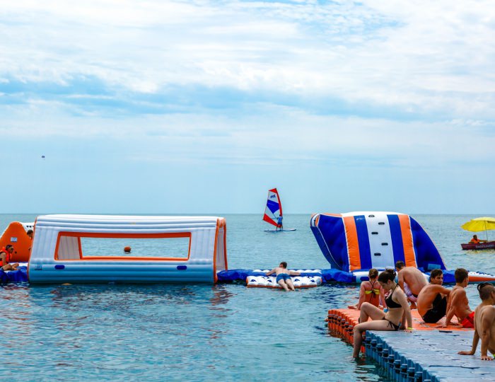 Пляж «Роза Хутор» - Отель Рэдиссон Роза Хутор / Radisson Rosa Khutor