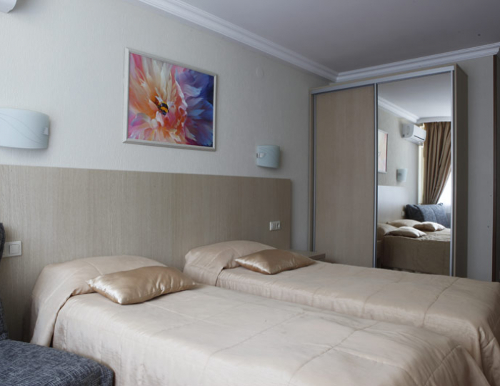 Стандарт 2-местный с балконом корпус 2 - АМАКС Курорт «Орбита»