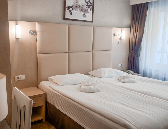 Люкс 2-местный 2 комнатный корп.5 - АМАКС Курорт «Орбита»