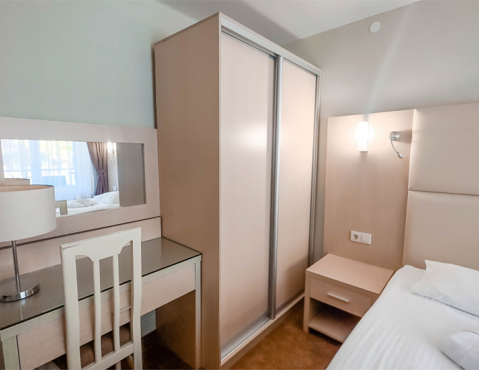 Люкс 2-местный 2 комнатный корп.5 - АМАКС Курорт «Орбита»