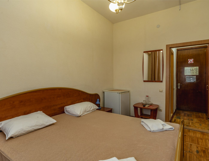 Эконом 2-х местный юг (двуспальная кровать) - Пансионат «Ай-Тодор-Юг»